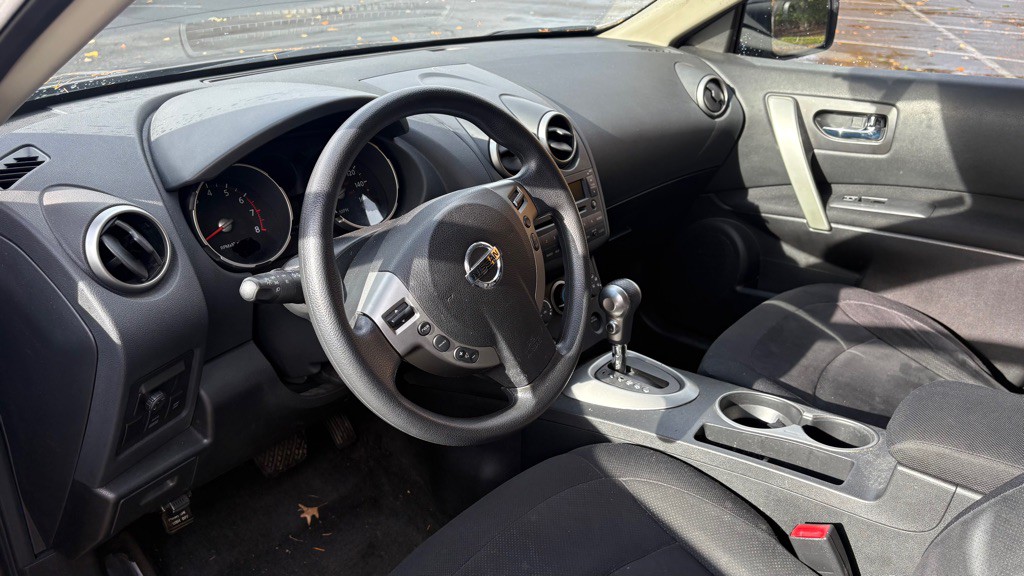 2010 Nissan Rogue Image 9