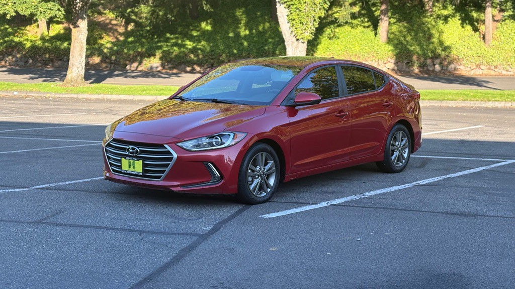 2017 Hyundai Elantra Image 1