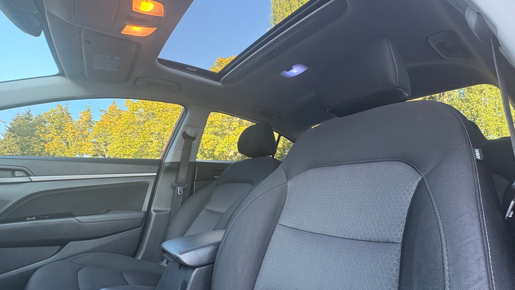 2017 Hyundai Elantra Image 9