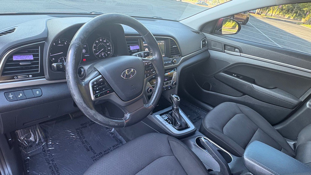 2017 Hyundai Elantra Image 10