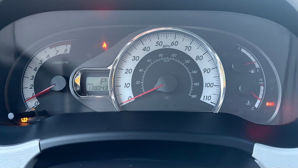 2011 Toyota Sienna Image 13