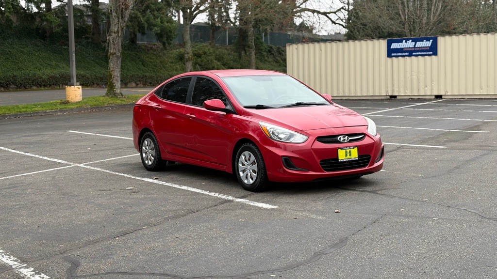 2015 Hyundai Accent Image 7