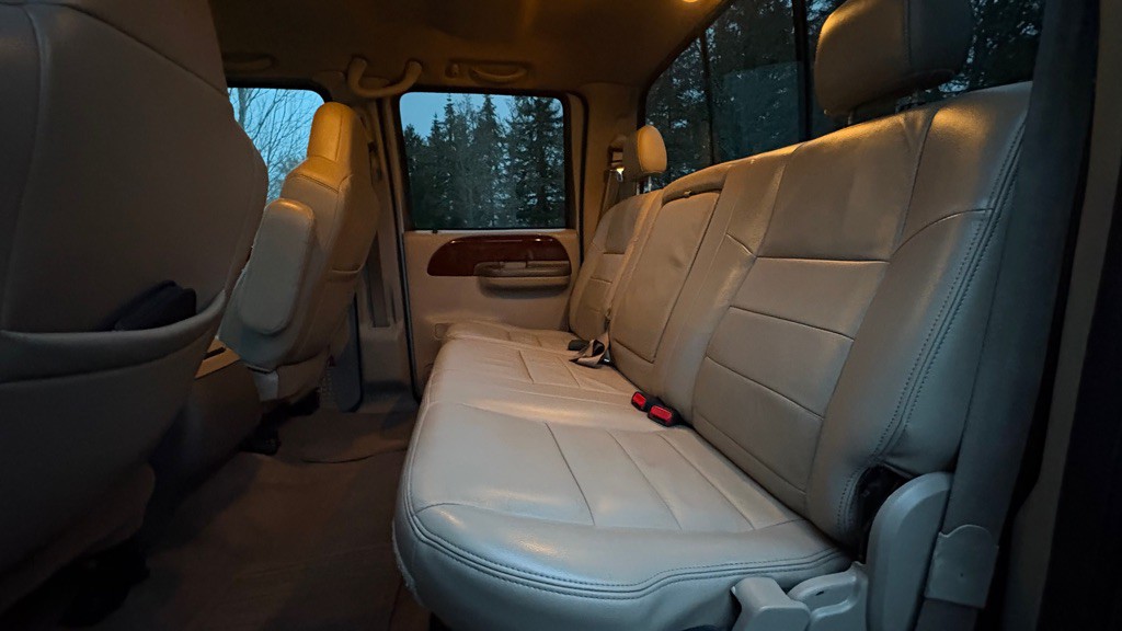 2004 Ford F-350 Image 15