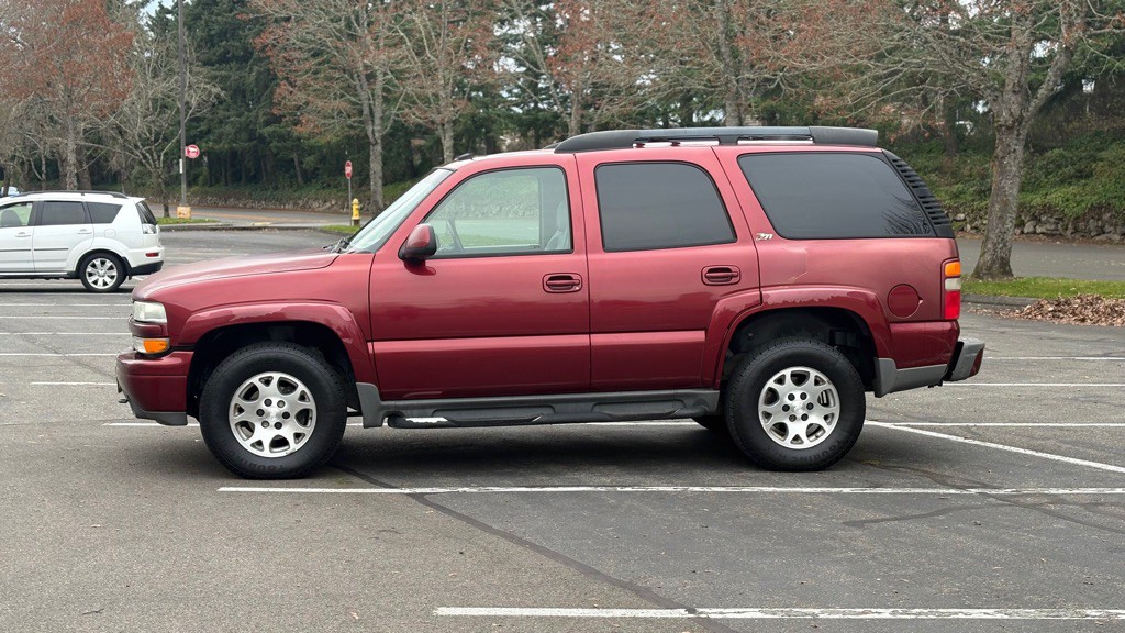 2003 Chevrolet Tahoe Image 2