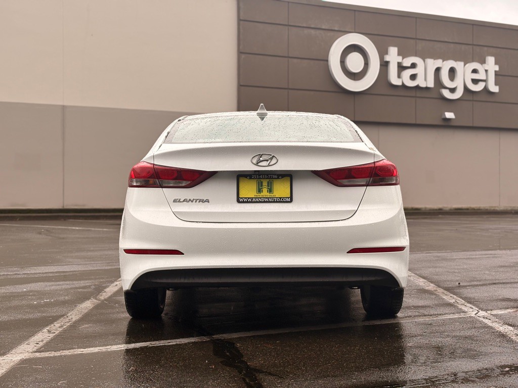2017 Hyundai Elantra Image 4