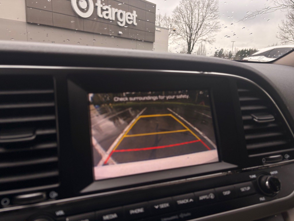 2017 Hyundai Elantra Image 14