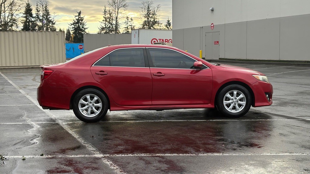 2013 Toyota Camry Image 6
