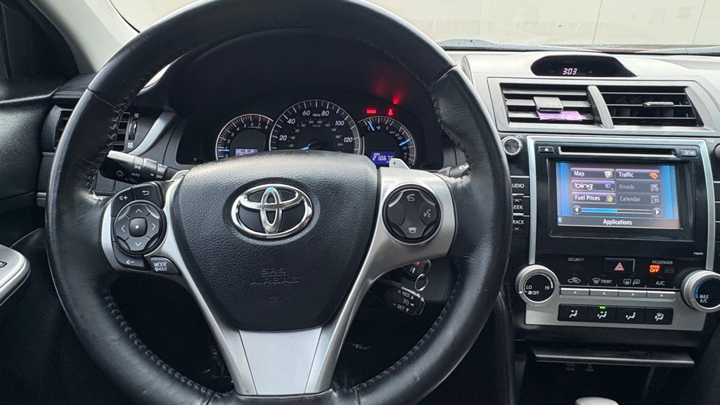 2013 Toyota Camry Image 12