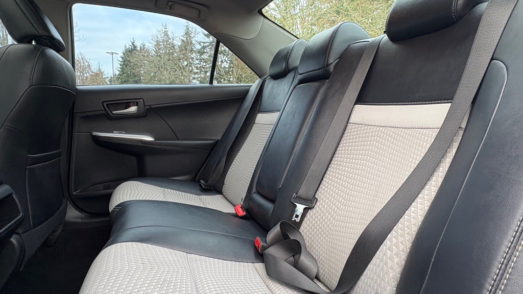 2013 Toyota Camry Image 14