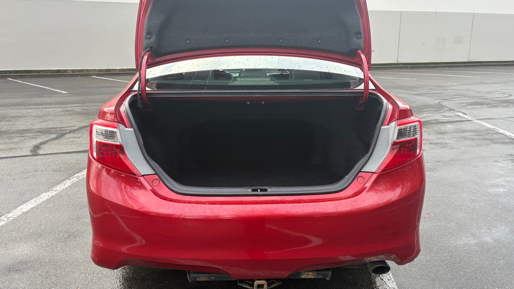2013 Toyota Camry Image 15