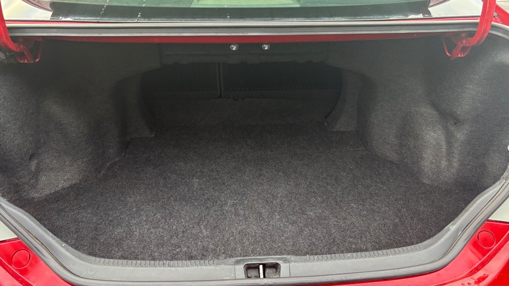 2013 Toyota Camry Image 16