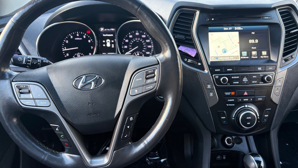 2017 Hyundai Santa Fe Sport Image 12