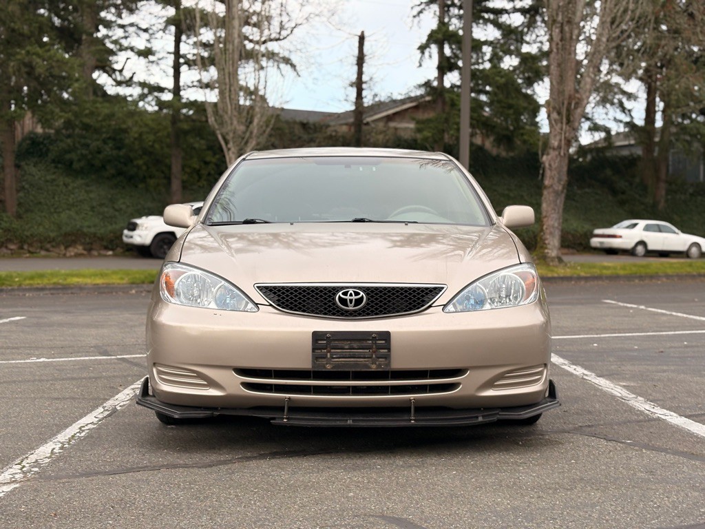 2004 Toyota Camry Image 8