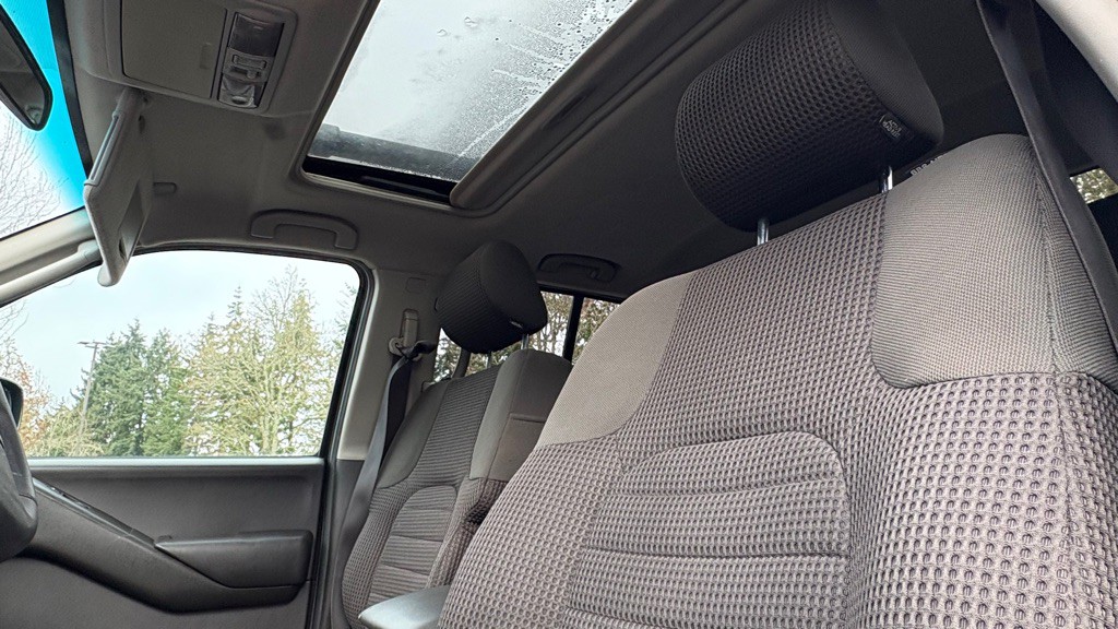 2006 Nissan Frontier Image 9