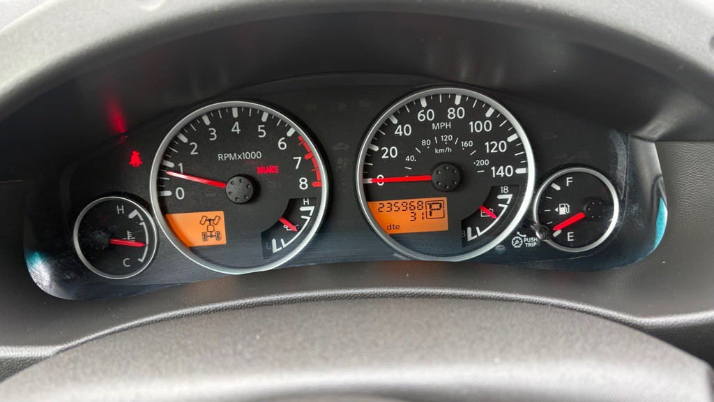 2006 Nissan Frontier Image 13