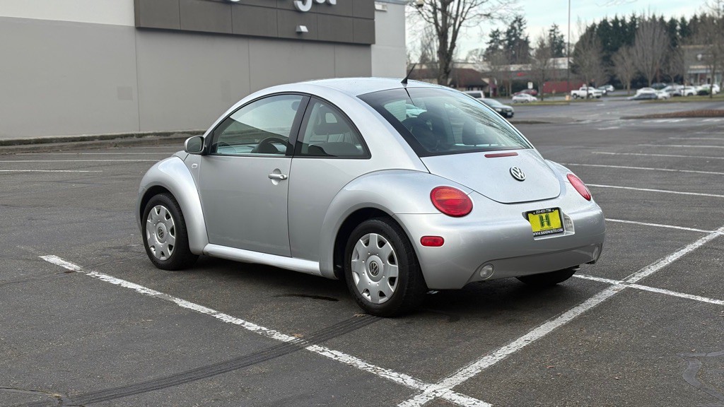 2001 Volkswagen Beetle Image 3