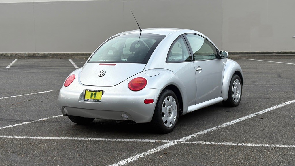 2001 Volkswagen Beetle Image 5