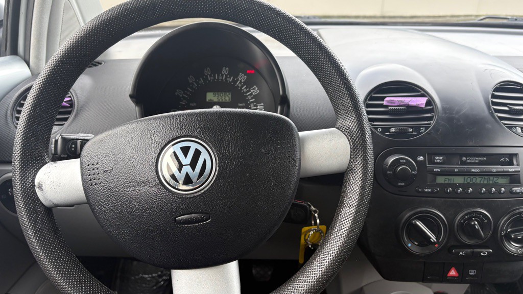 2001 Volkswagen Beetle Image 12