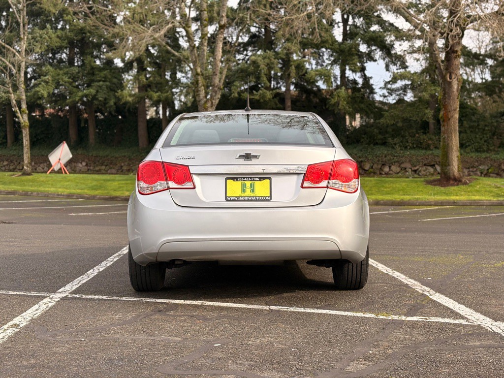 2014 Chevrolet Cruze Image 4