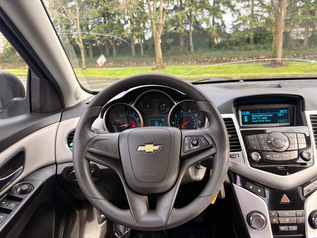 2014 Chevrolet Cruze Image 12