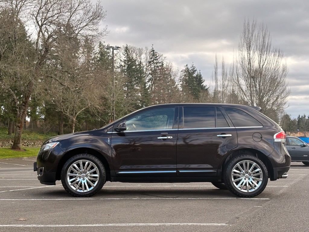 2013 Lincoln MKX Image 2