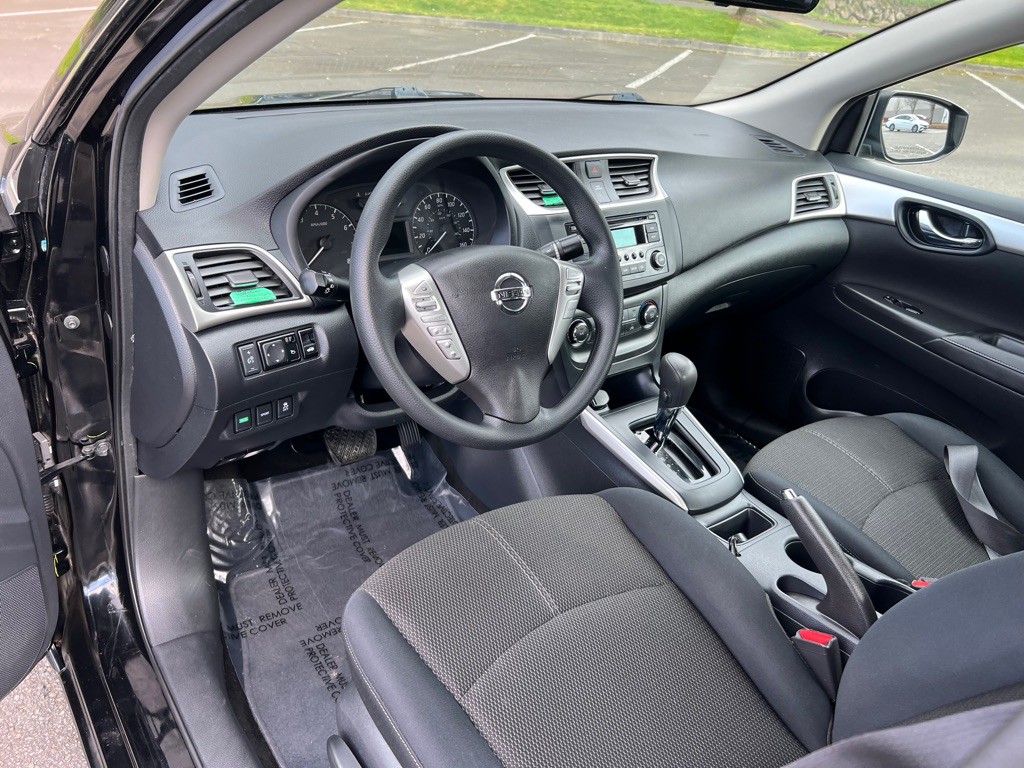 2017 Nissan Sentra Image 10