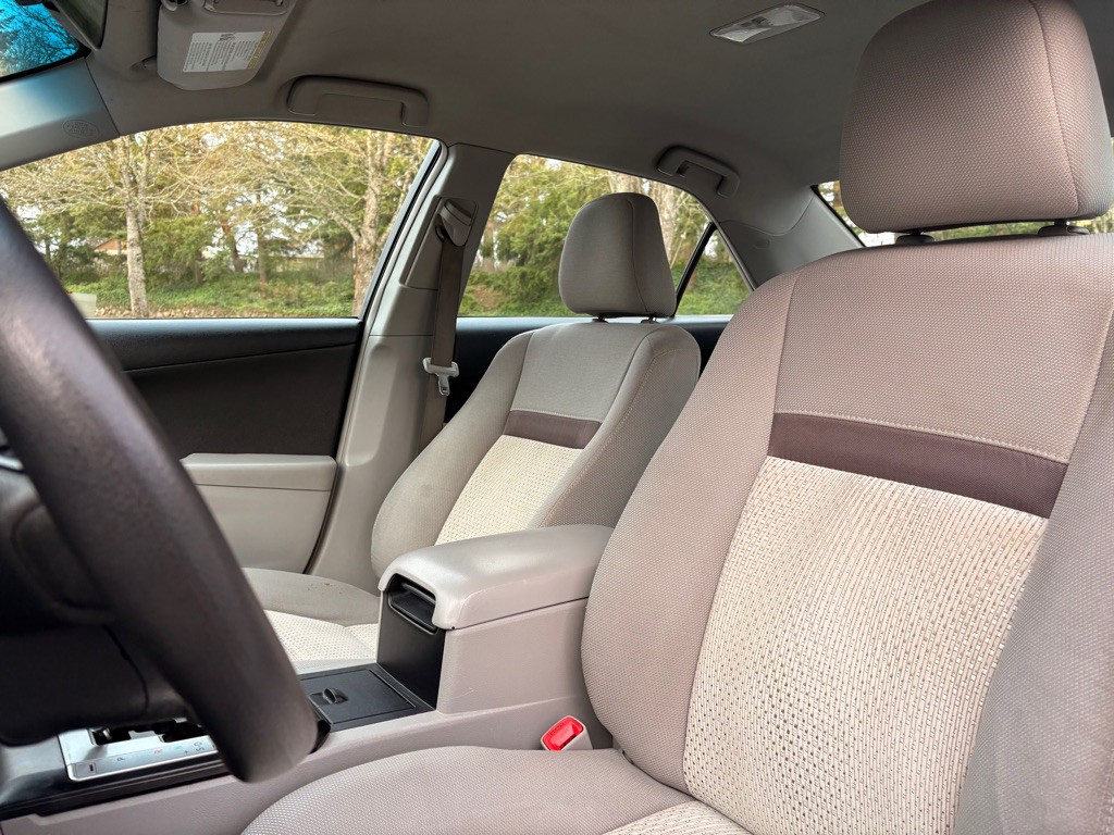 2014 Toyota Camry Image 9