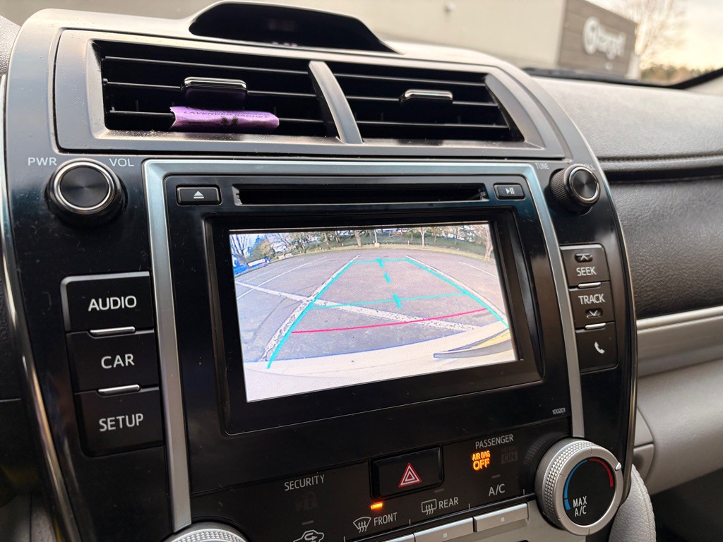 2014 Toyota Camry Image 14