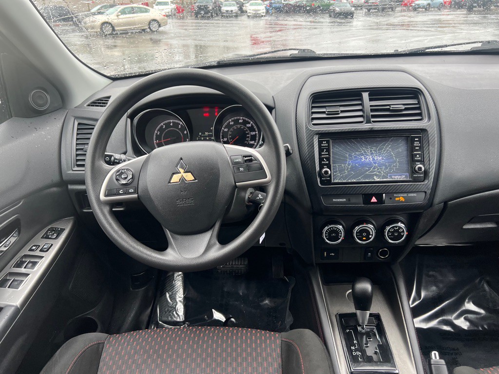 2018 Mitsubishi Outlander Image 12