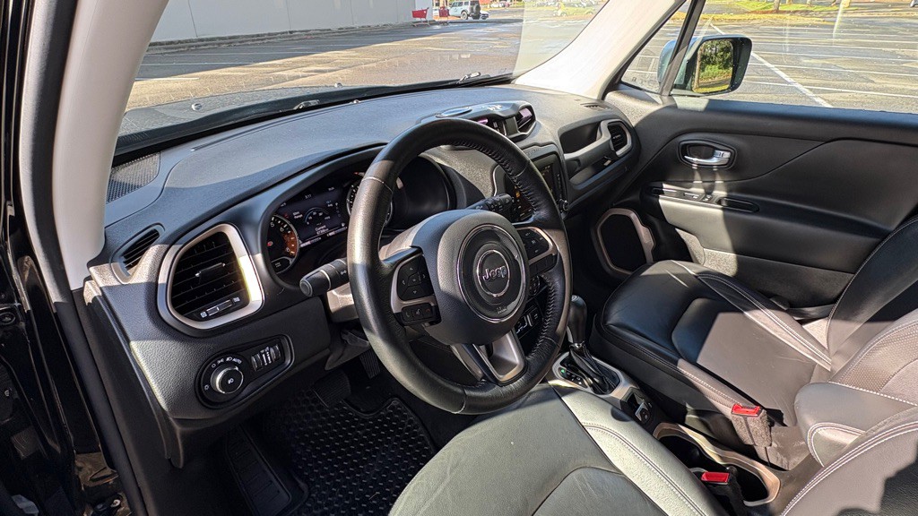 2015 Jeep Renegade Image 10