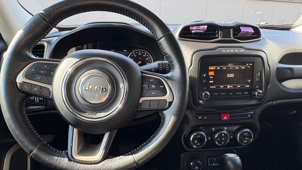 2015 Jeep Renegade Image 12