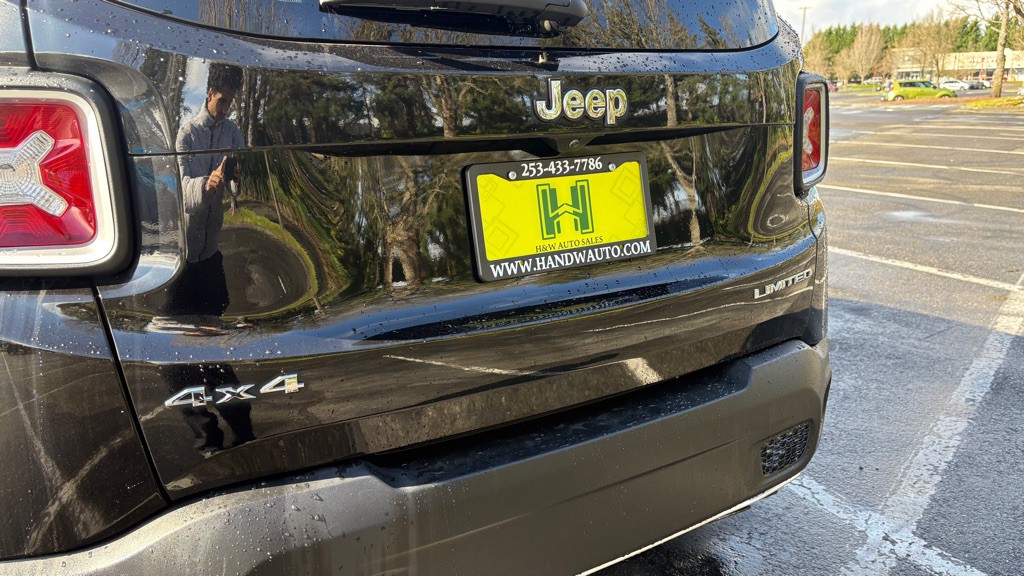 2015 Jeep Renegade Image 17