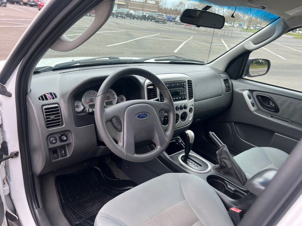 2006 Ford Escape Image 10