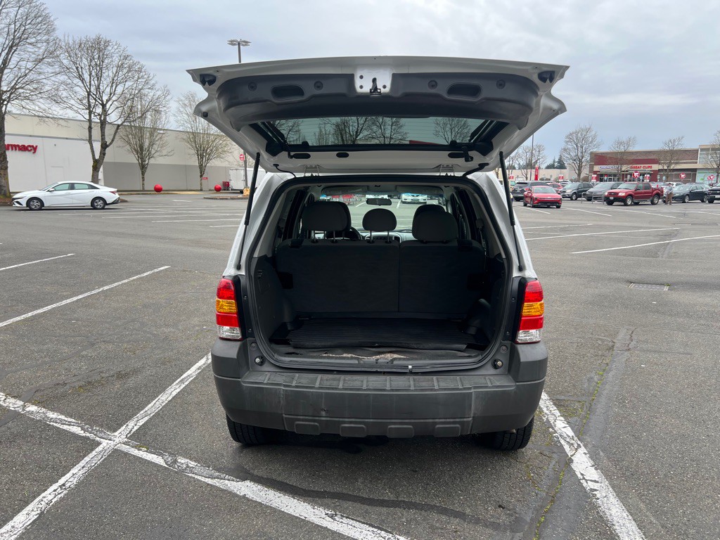 2006 Ford Escape Image 16