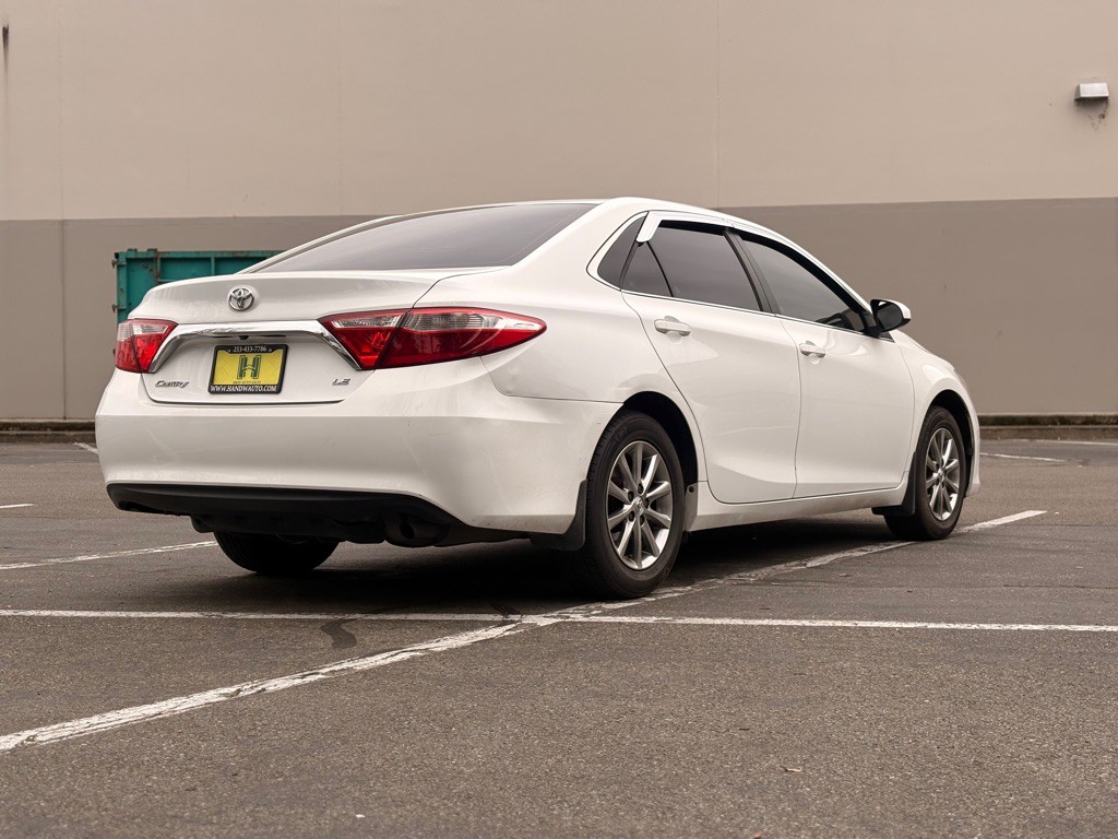 2016 Toyota Camry Image 5