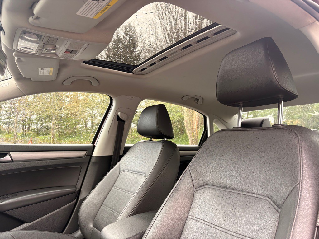 2014 Volkswagen Passat Image 9