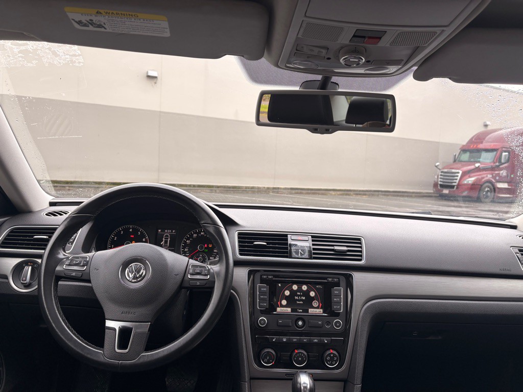 2014 Volkswagen Passat Image 11