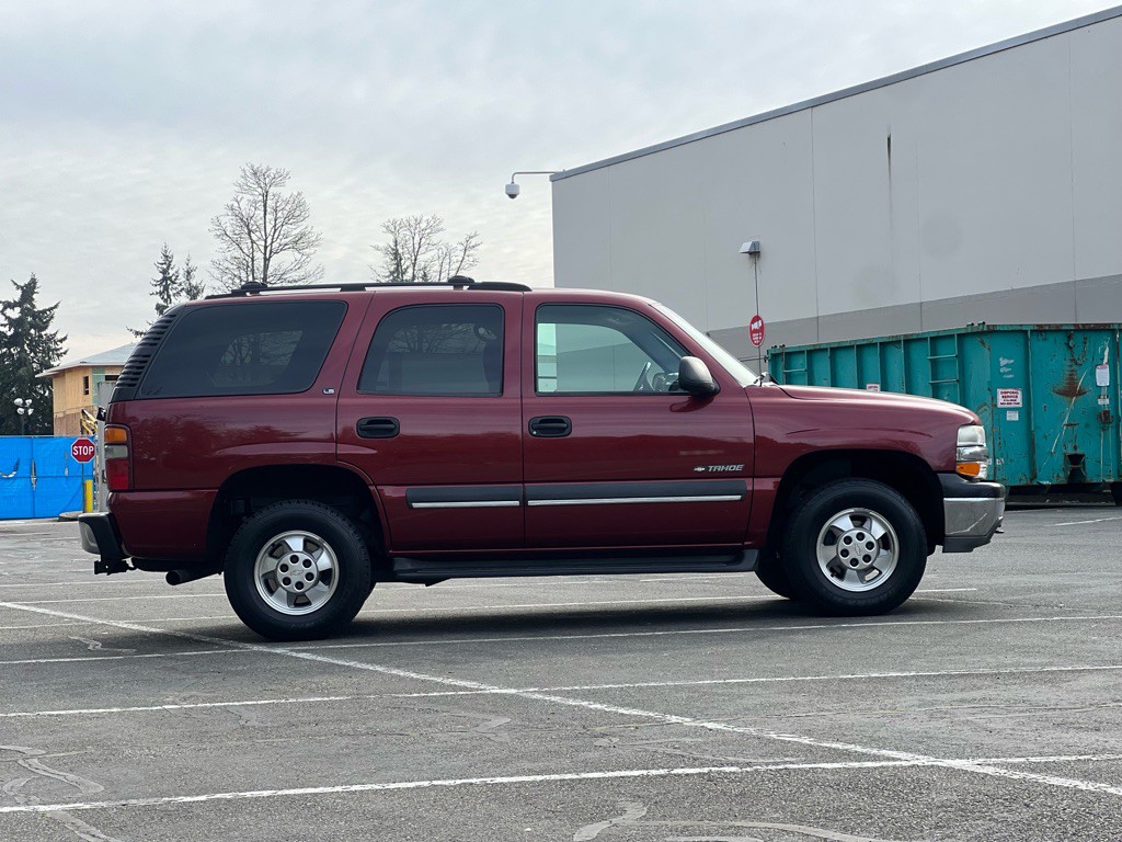 2002 Chevrolet Tahoe Image 6