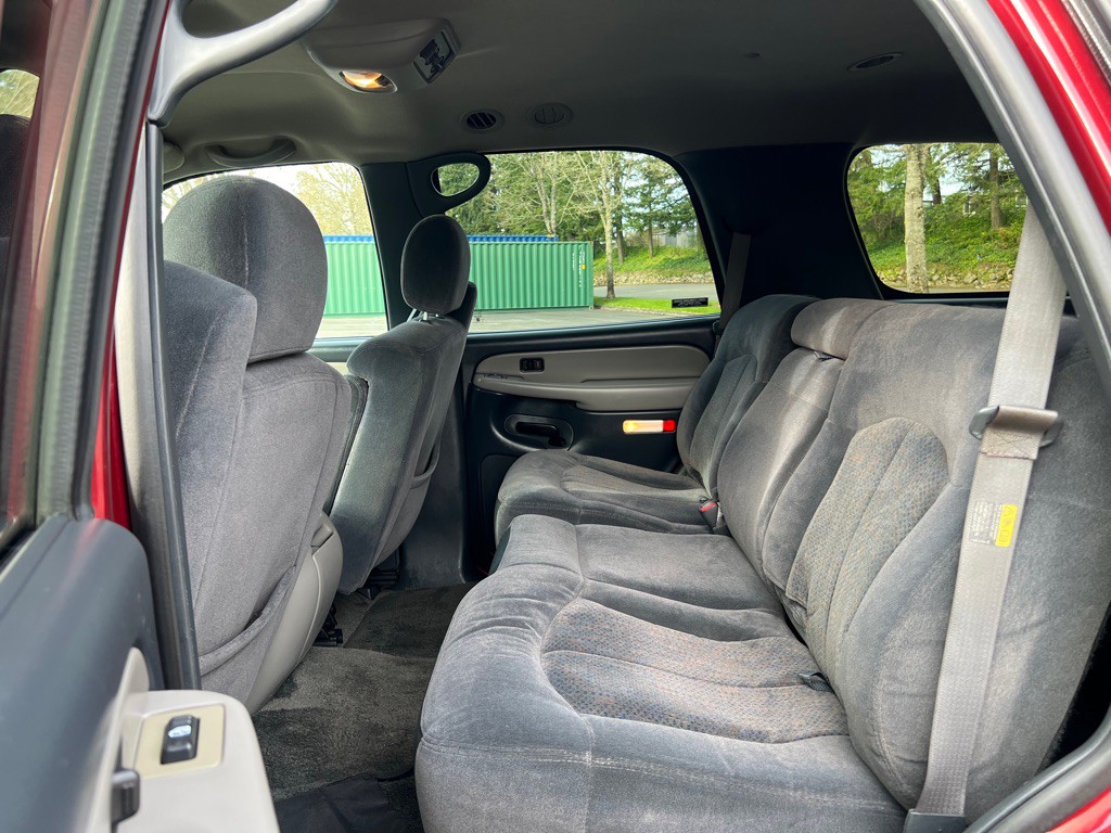 2002 Chevrolet Tahoe Image 14