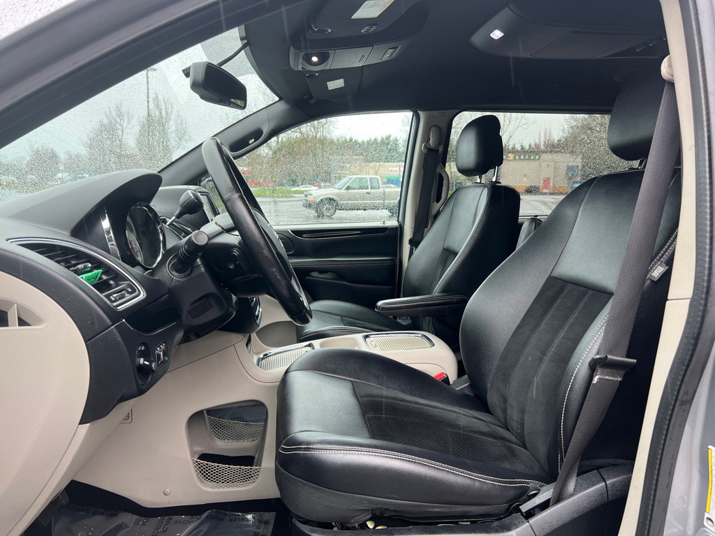 2016 Dodge Grand Caravan Image 9