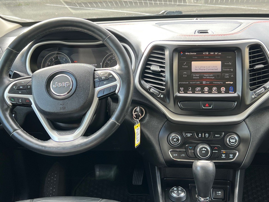 2015 Jeep Cherokee Image 12