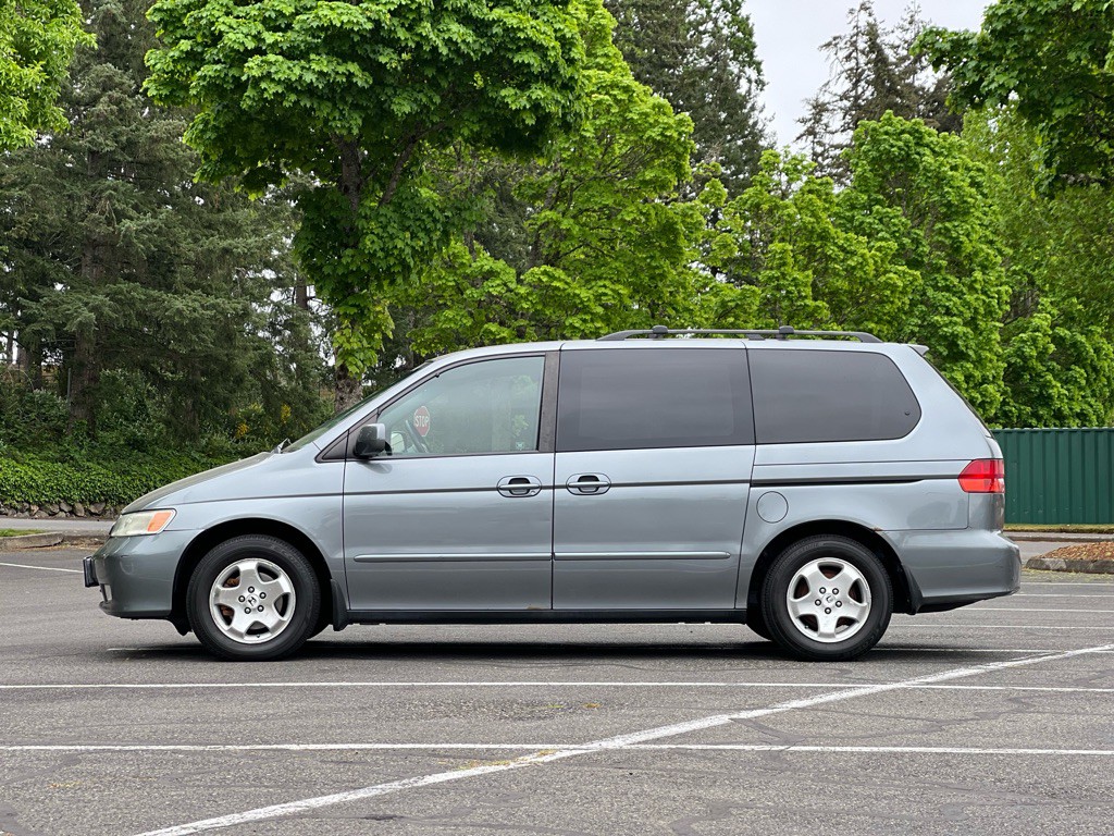2001 Honda Odyssey Image 2