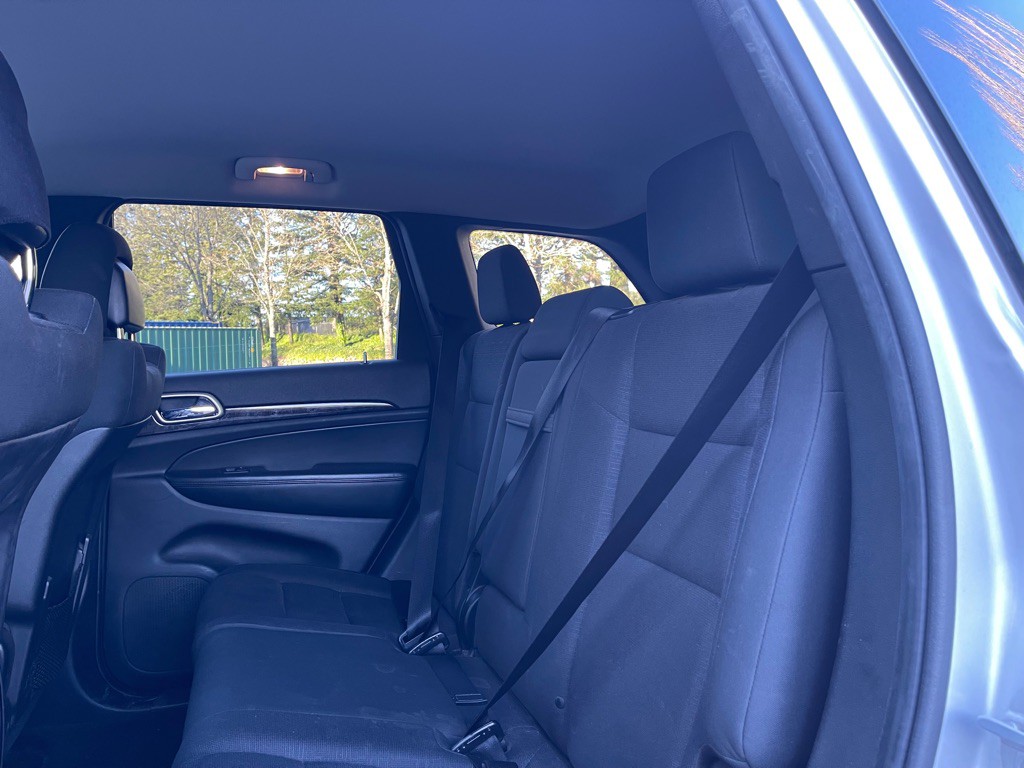 2011 Jeep Grand Cherokee Image 13