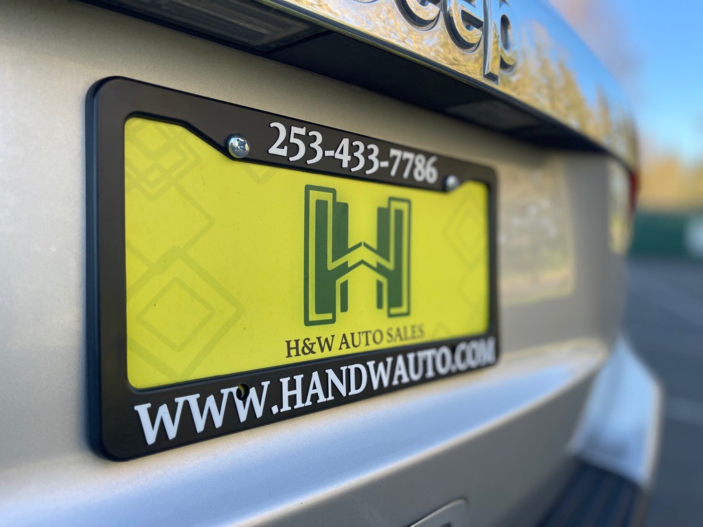 2011 Jeep Grand Cherokee Image 16