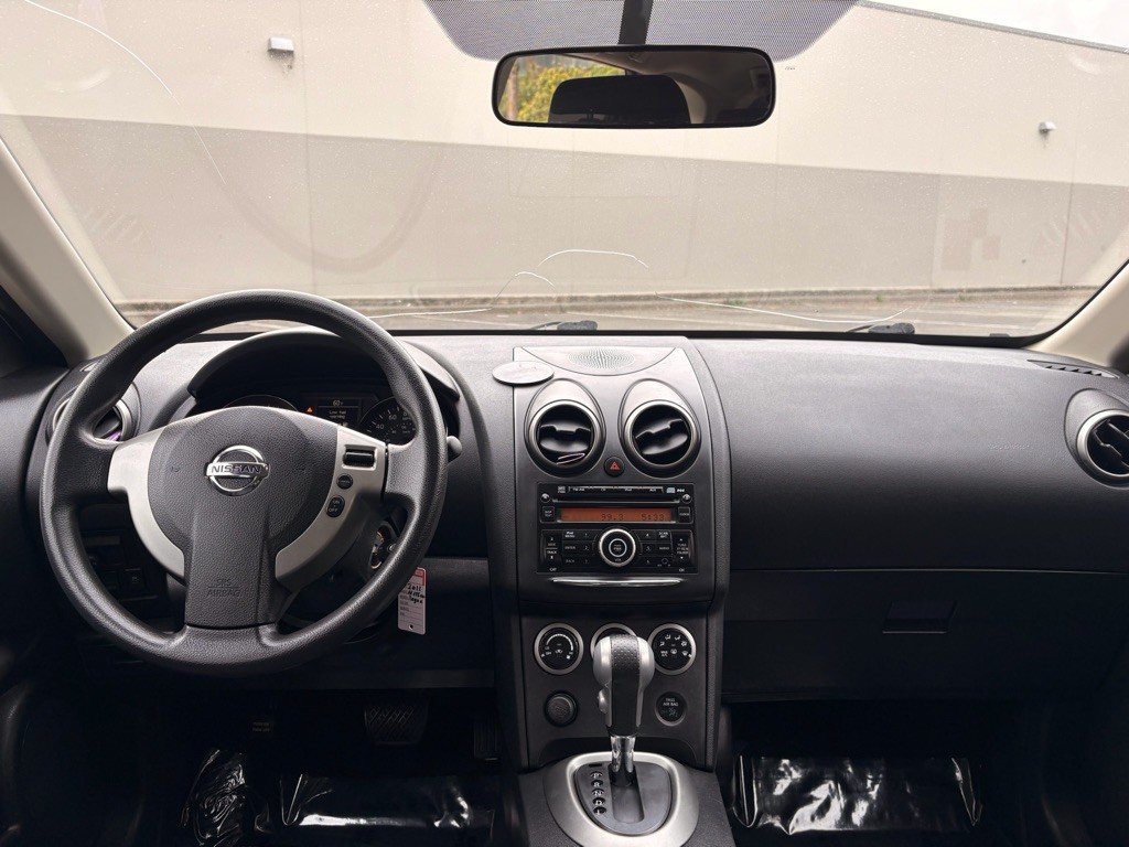 2011 Nissan Rogue Image 10