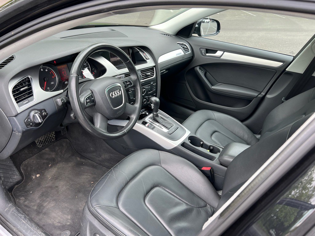 2011 Audi A4 Image 10