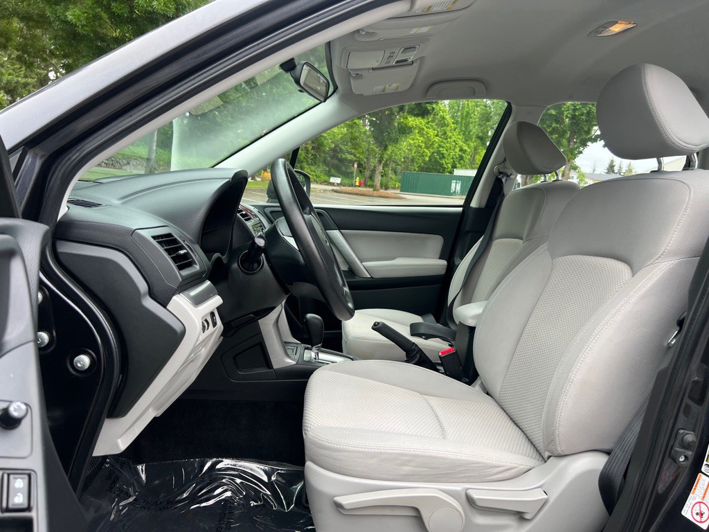 2014 Subaru Forester Image 8
