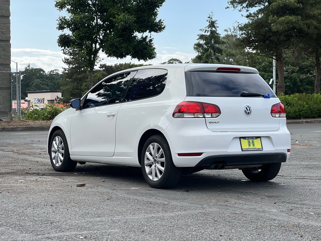 2013 Volkswagen Golf Image 3