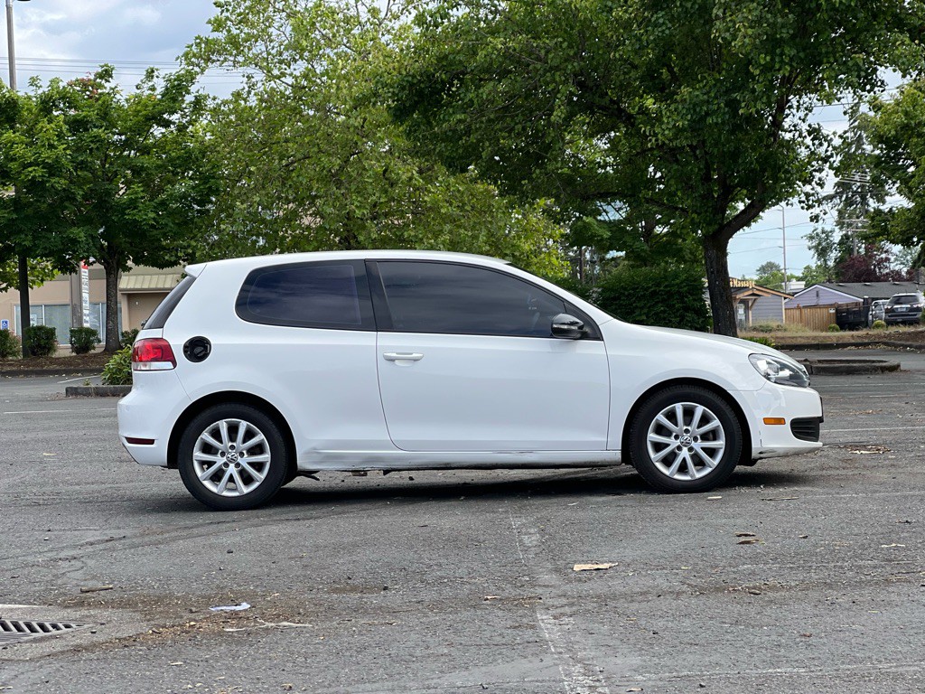 2013 Volkswagen Golf Image 6