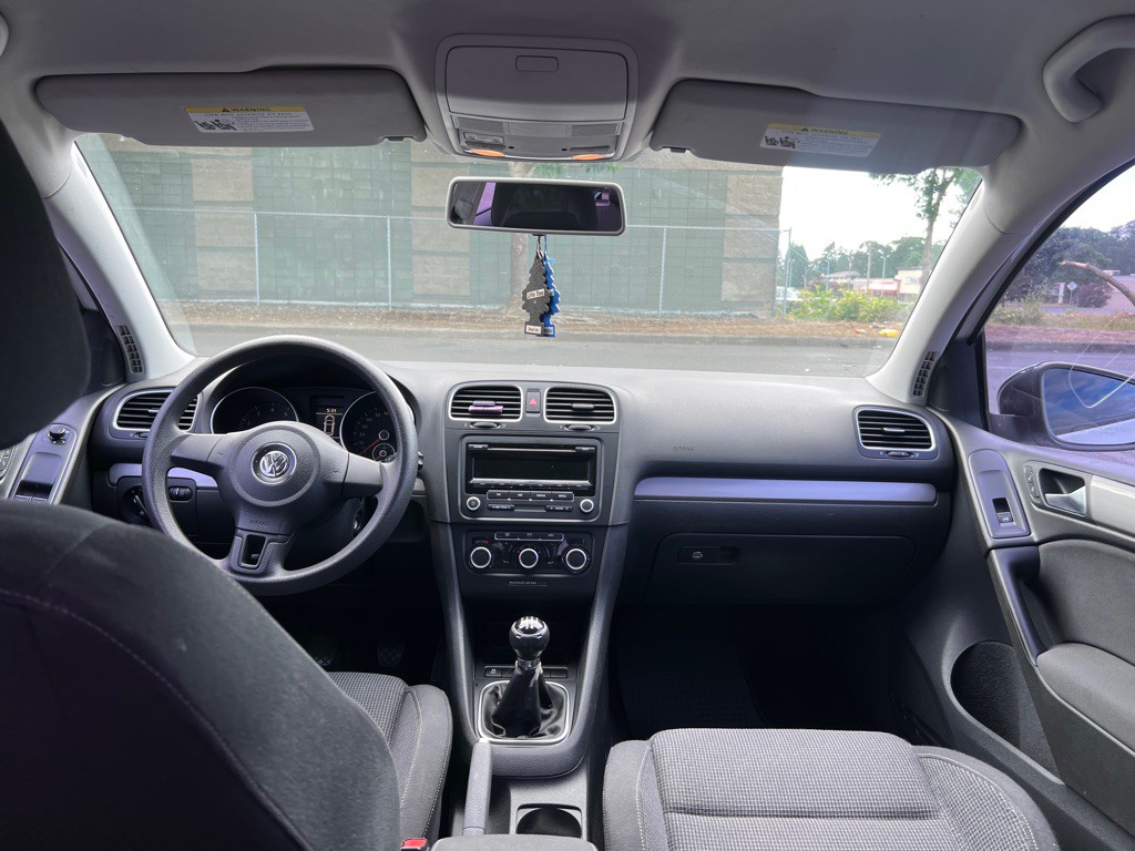 2013 Volkswagen Golf Image 11
